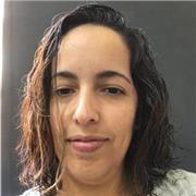 Profesora titulada de preescolar, trabajé en colegios privados en América.